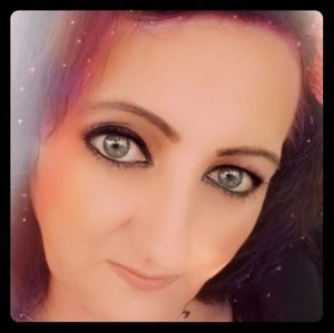 Meet your Posher, Bobbi